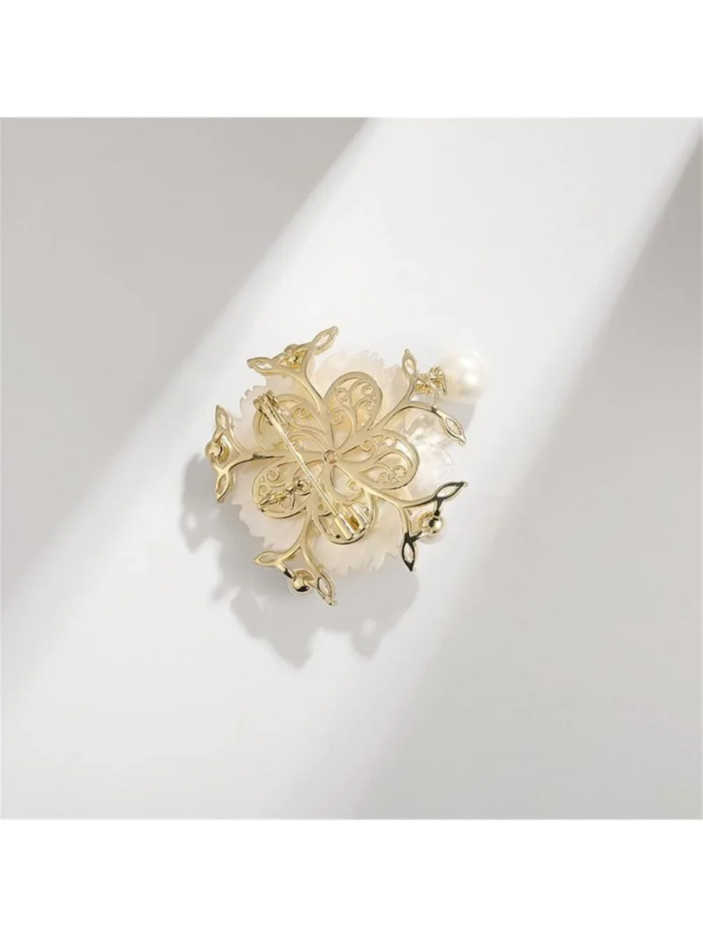 Floral Brooch Pins for Women | Fashion Jewelry, Elegant Flower Accessories